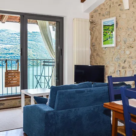 Di Iseo - View House * Tavernola Bergamasca