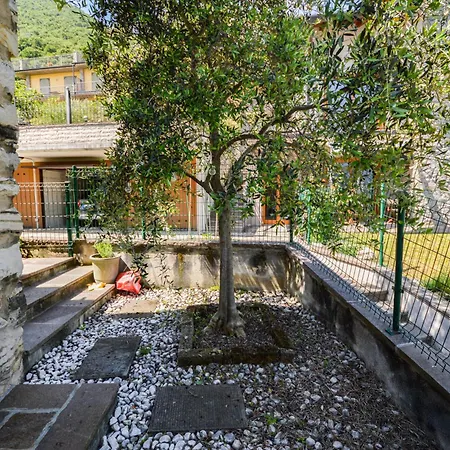 Di Iseo - View House